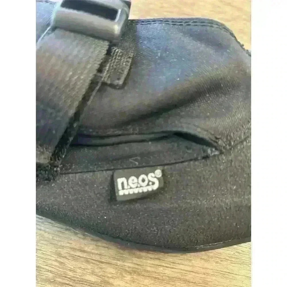 NEOS Unisex Black Over shoes Waterproof Nylon Ankle Rain Boots Non-Slip Sole - Picture 4 of 7